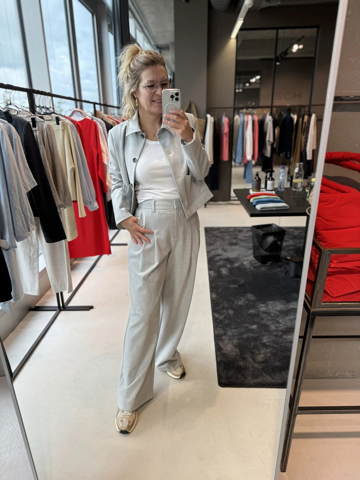Graue Modische Blazer